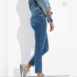 American Eagle Stretch Mom Jean Size 8 Short